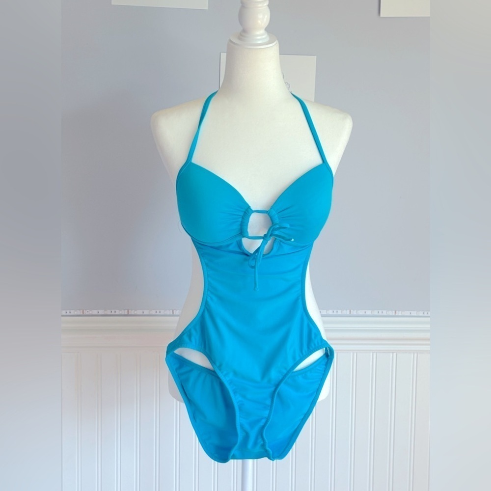 Venus Swimsuit One-Piece Cut-Out Sky Blue Bathing suit Adjustable Padded Sz16